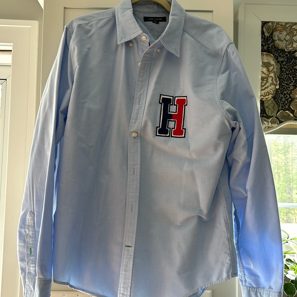 Men’s size L Tommy Hilfiger dress shirt
